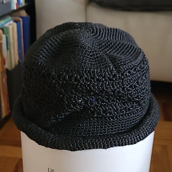 Handmade 👒 hat - Picture 1 of 8